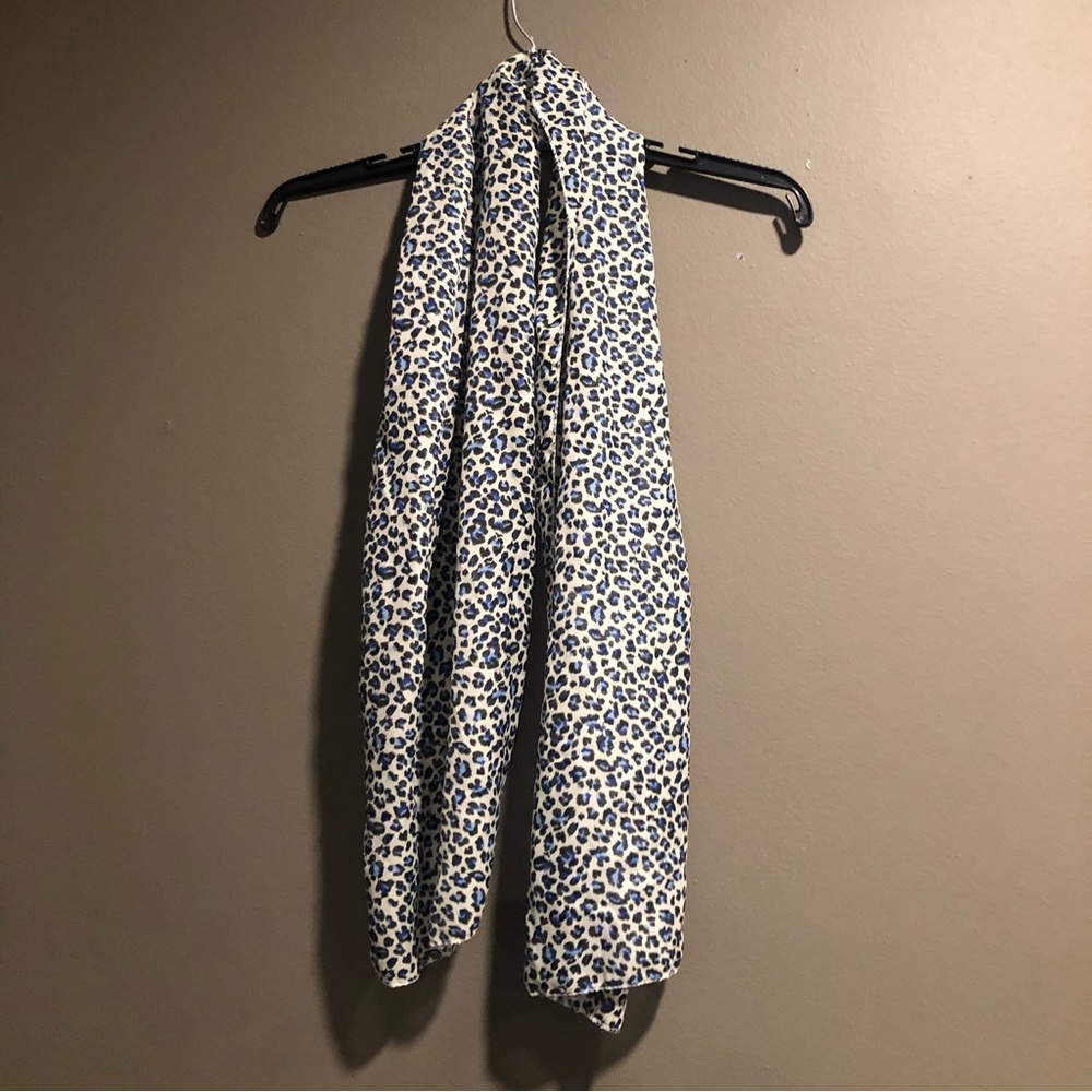 Ganz Scarf